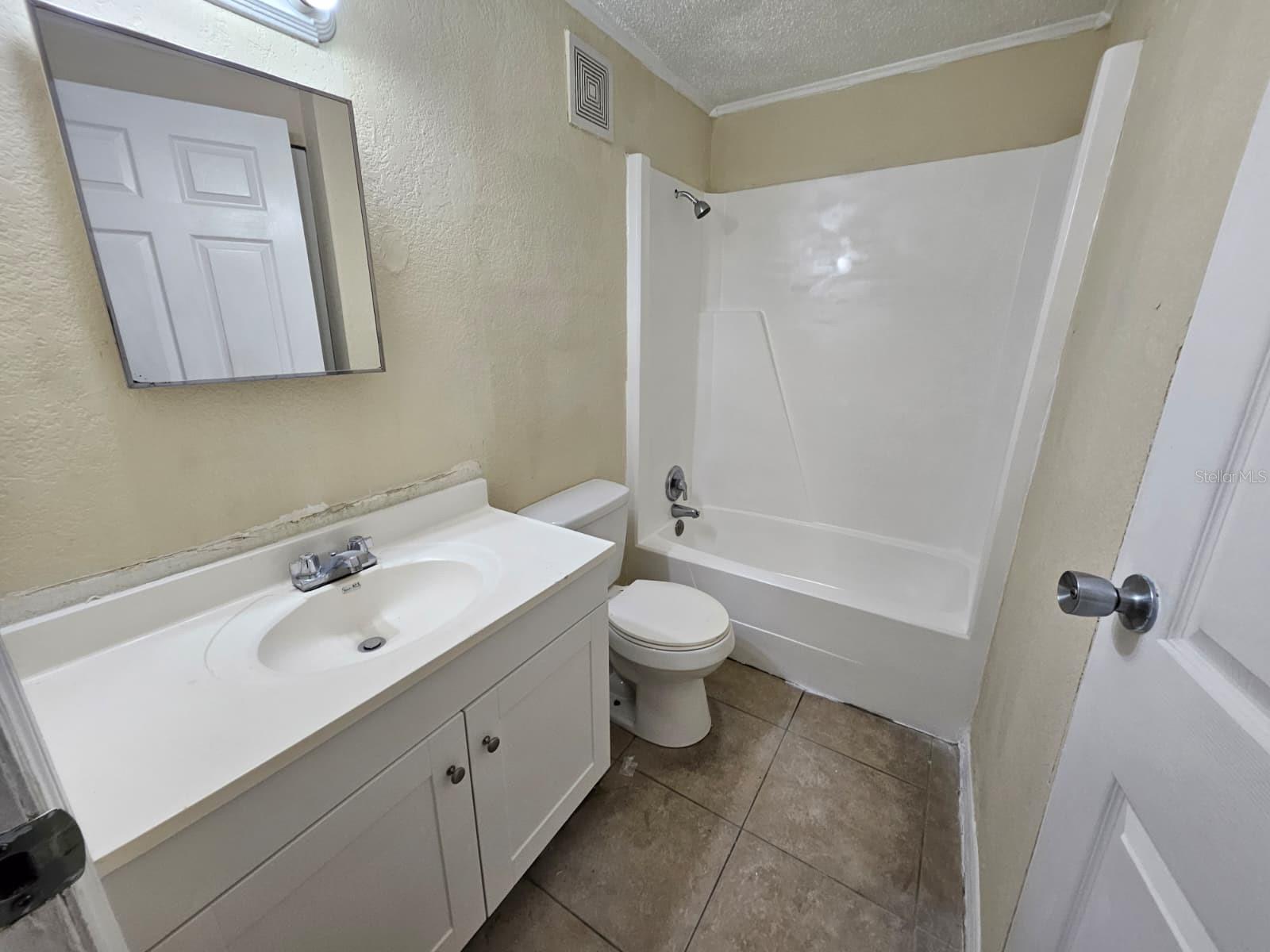 Image 7 of 11 For 4019 Michigan Street 4019