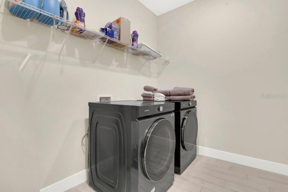 Image 24 of 35 For 4012 Meandering Bay Drive