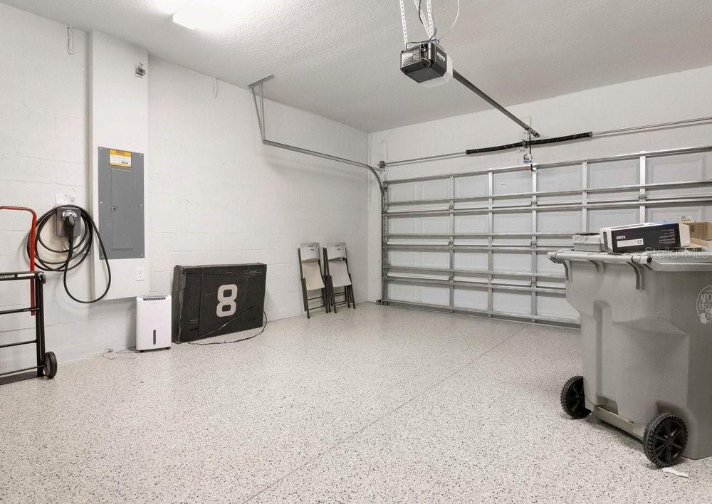 Image 25 of 35 For 4012 Meandering Bay Drive