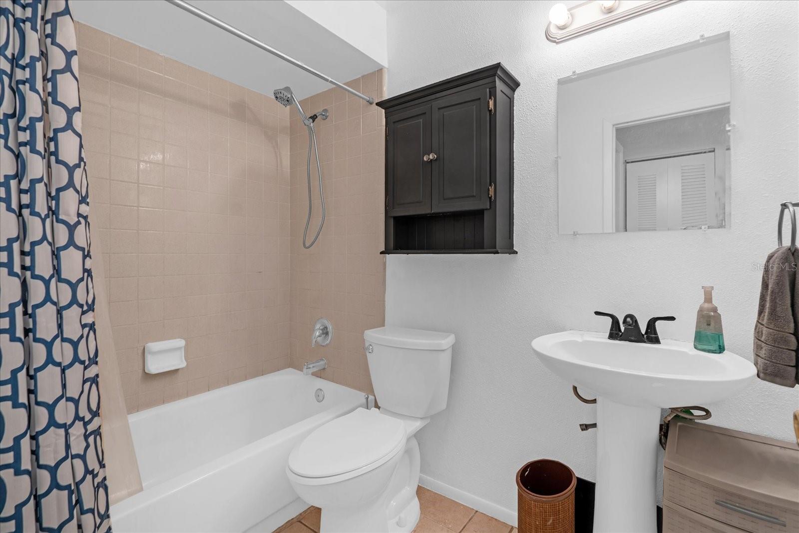 Image 16 of 24 For 65 Las Brisas Way