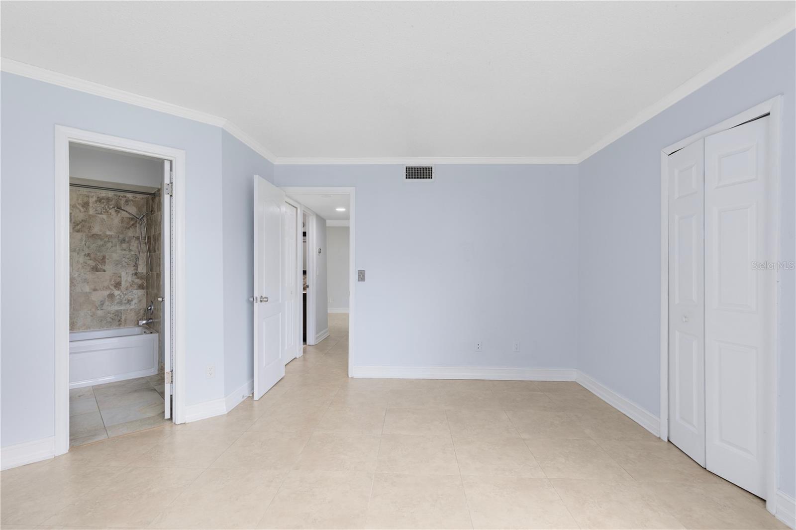 Image 12 of 27 For 3835 Atrium Drive 3