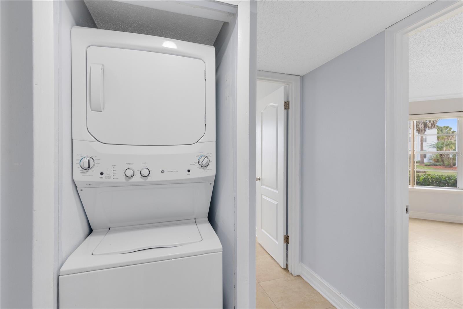 Image 17 of 27 For 3835 Atrium Drive 3