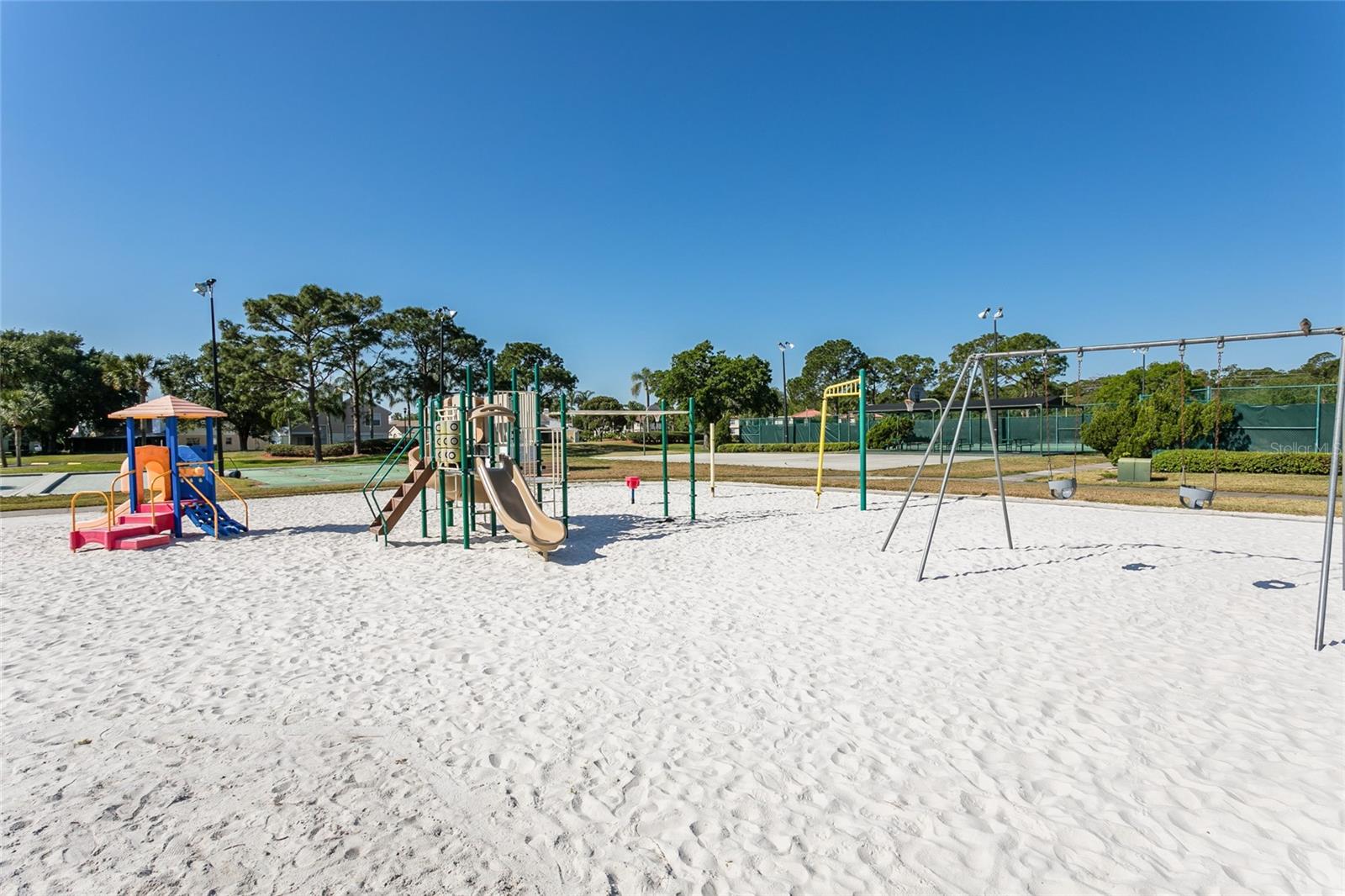 Image 26 of 27 For 3835 Atrium Drive 3