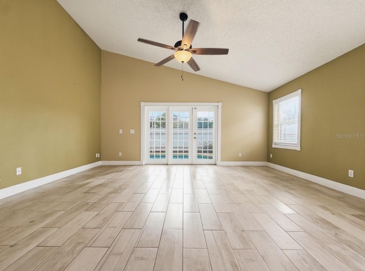 Image 14 of 58 For 12714 Maribou Circle