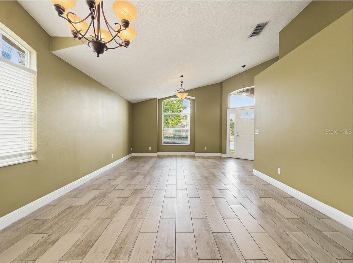 Image 8 of 58 For 12714 Maribou Circle