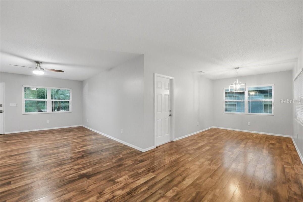 Image 4 of 14 For 1826 Pineview Circle