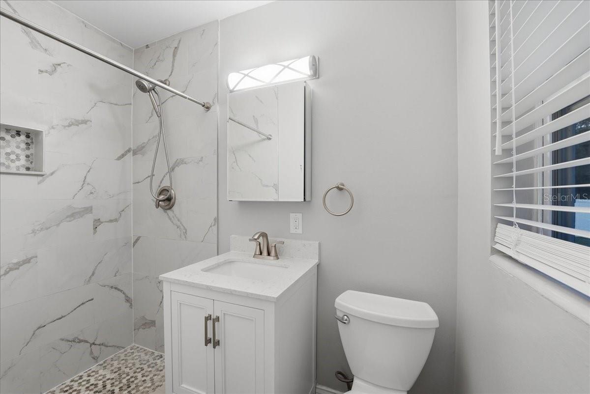 Image 8 of 14 For 1826 Pineview Circle