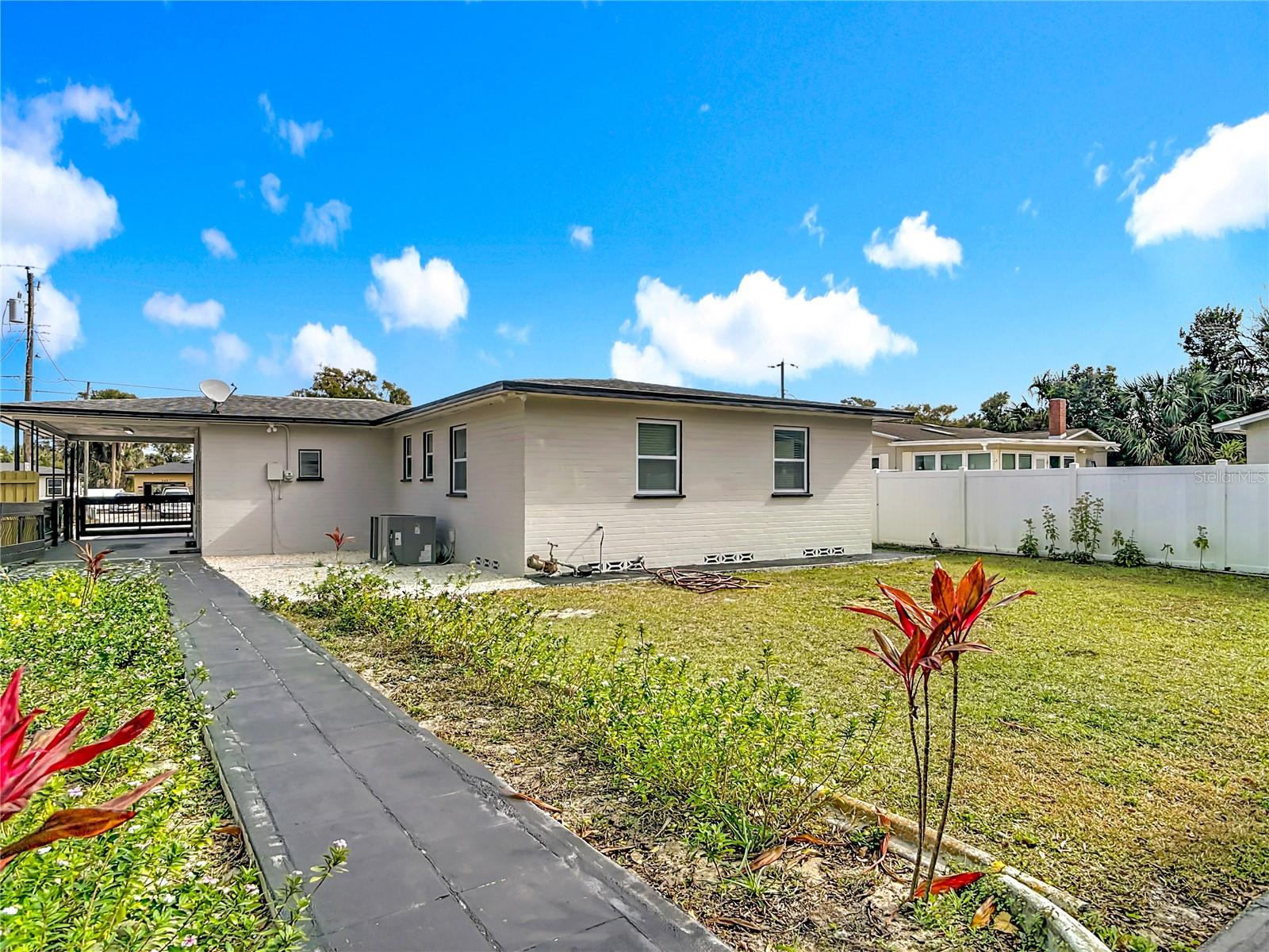 Image 21 of 22 For 748 White Street