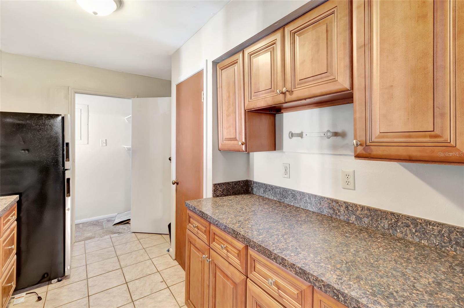 Image 15 of 38 For 1021 Hollywood Avenue