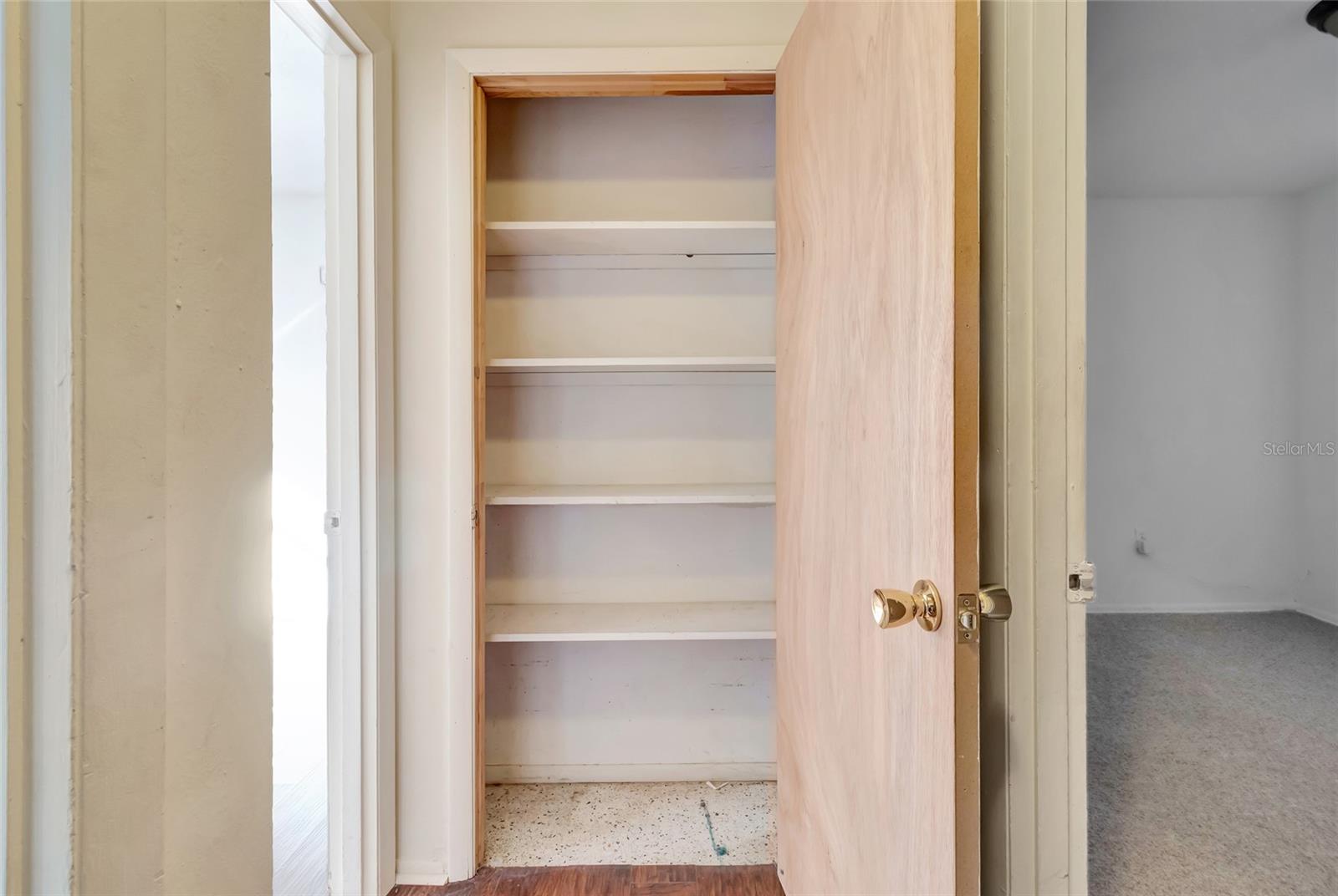 Image 18 of 38 For 1021 Hollywood Avenue