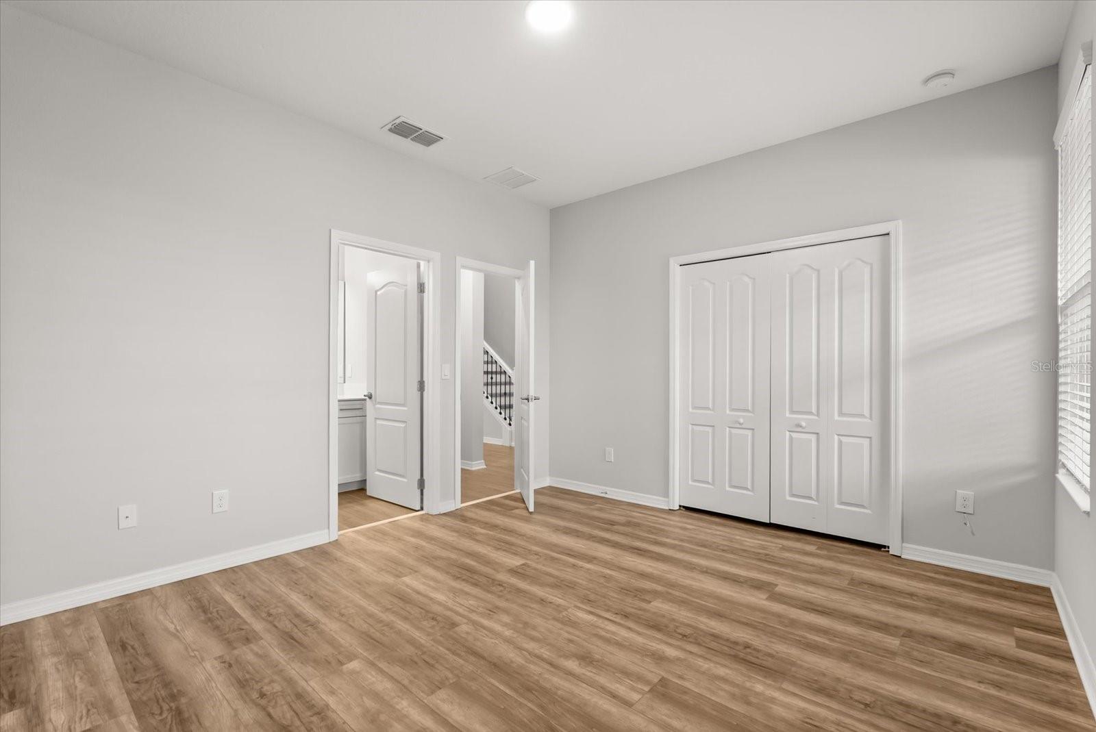 Image 13 of 38 For 601 Becklow Street