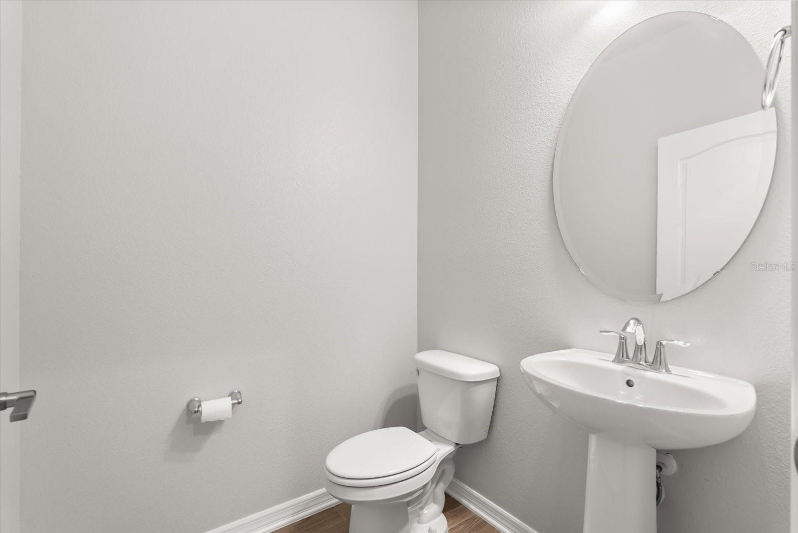 Image 16 of 38 For 601 Becklow Street