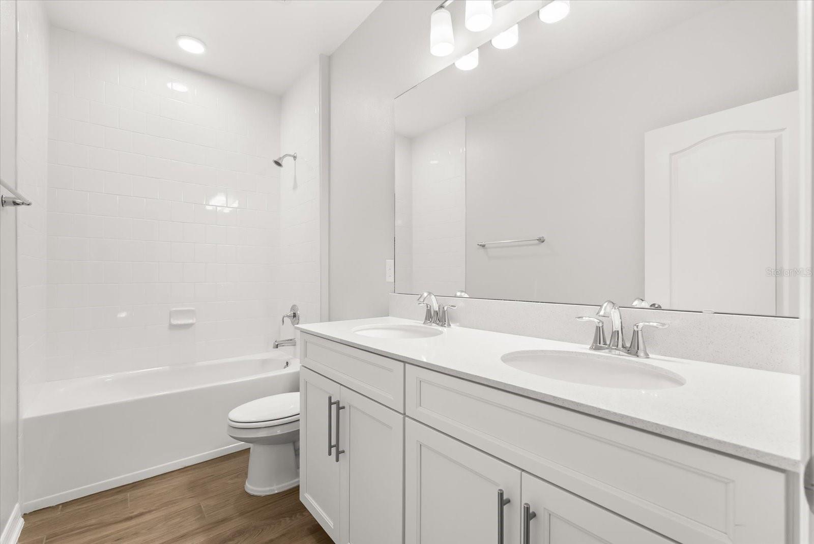 Image 21 of 38 For 601 Becklow Street