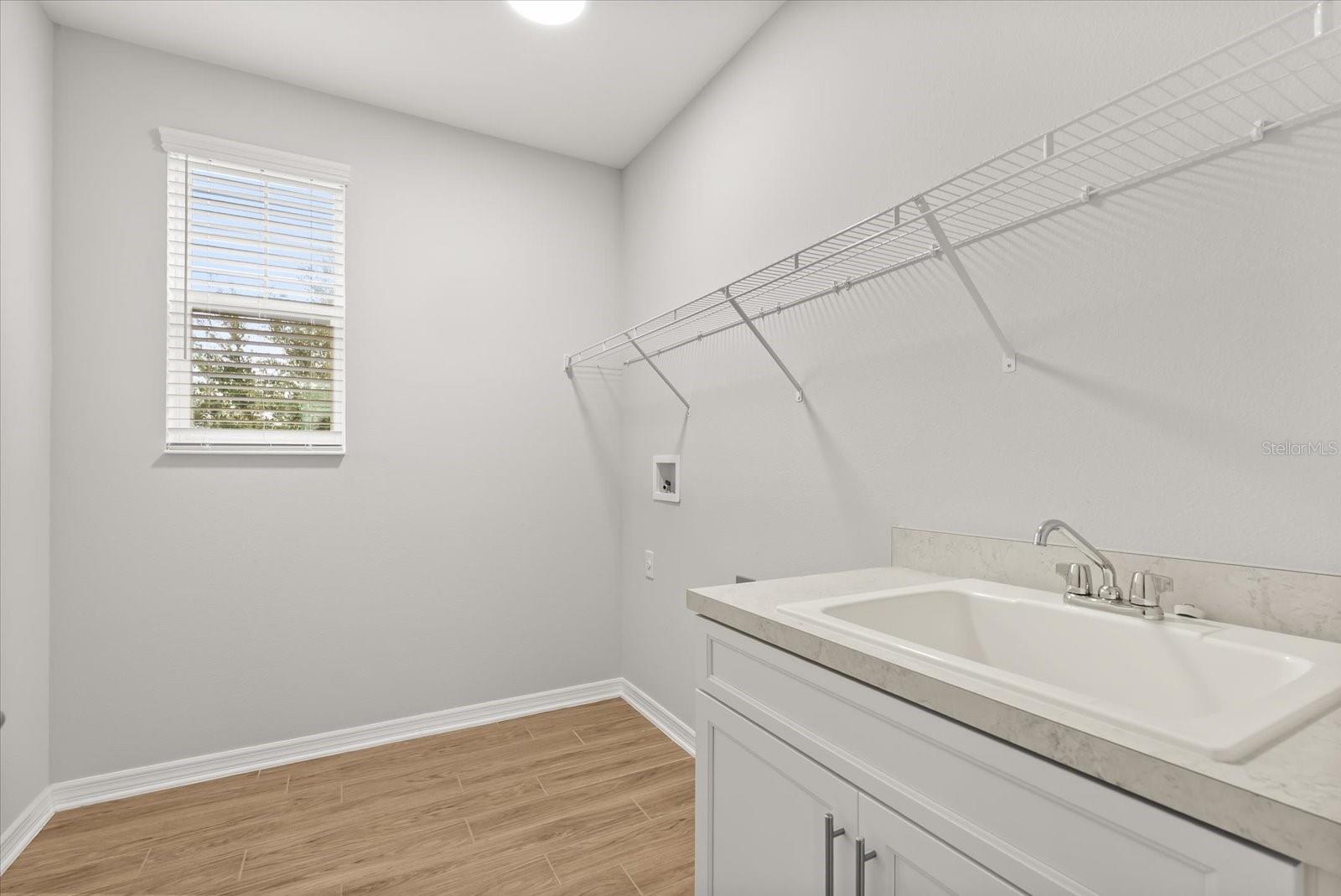 Image 24 of 38 For 601 Becklow Street