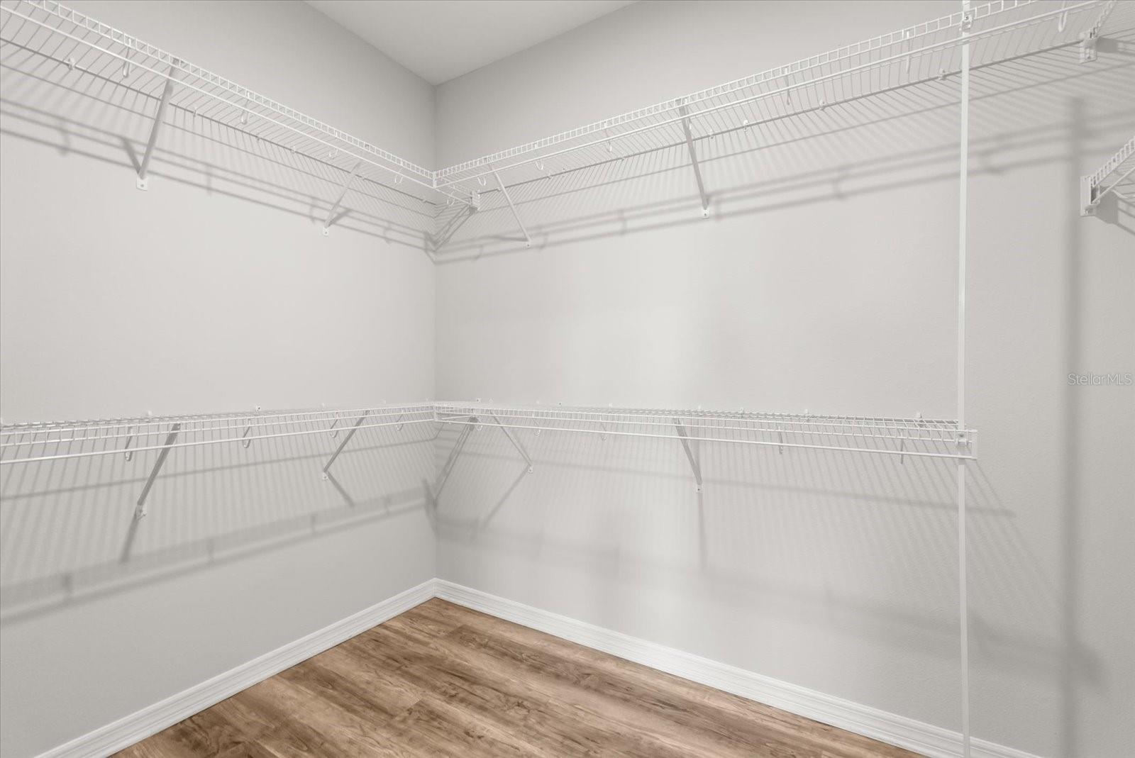 Image 27 of 38 For 601 Becklow Street