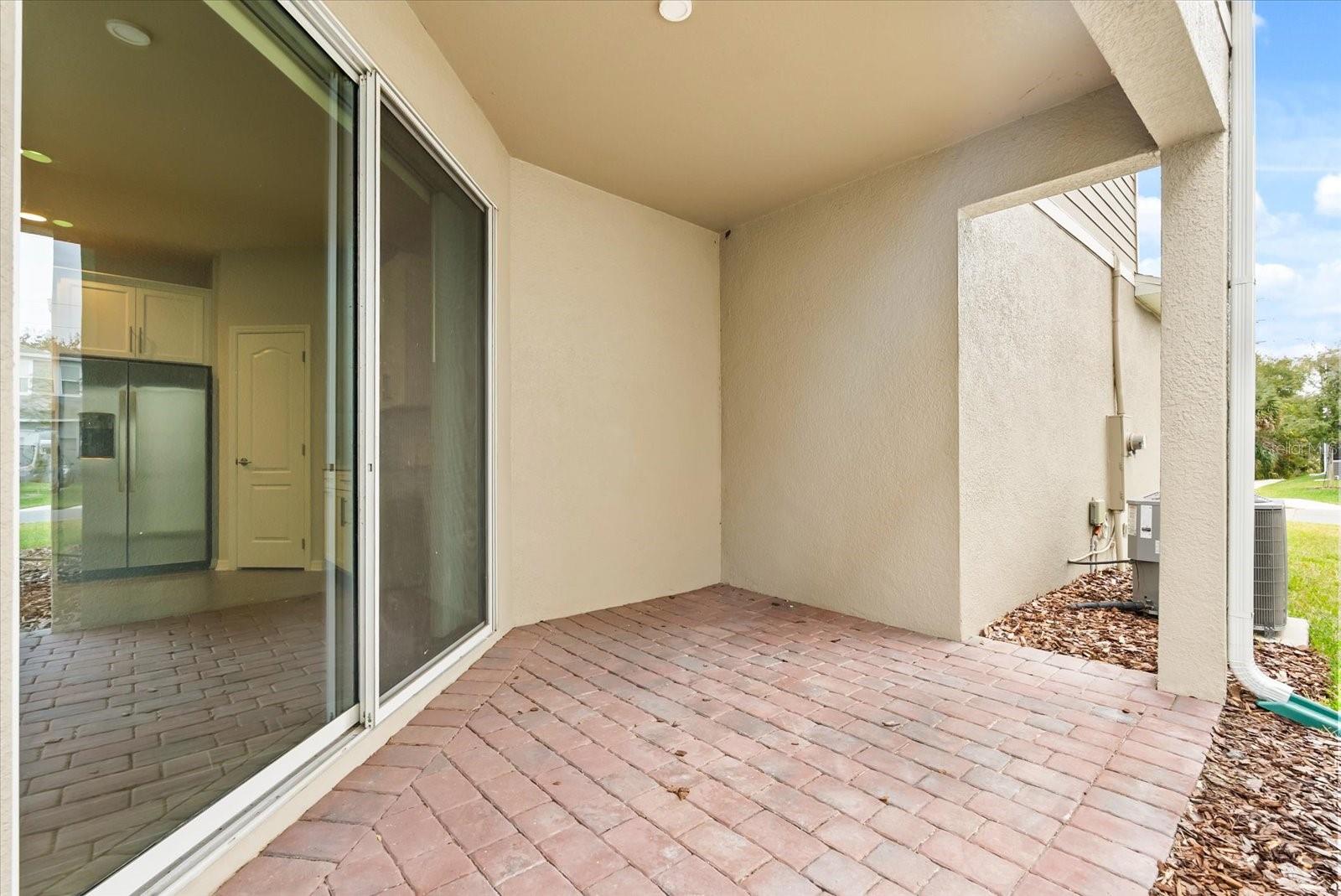 Image 32 of 38 For 601 Becklow Street