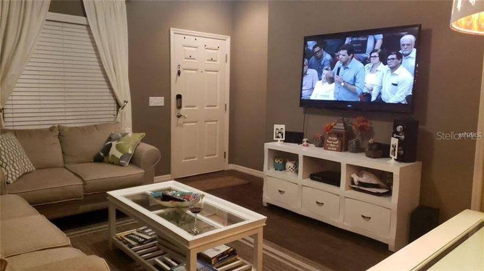 Image 4 of 17 For 9004 Shine Drive 9004