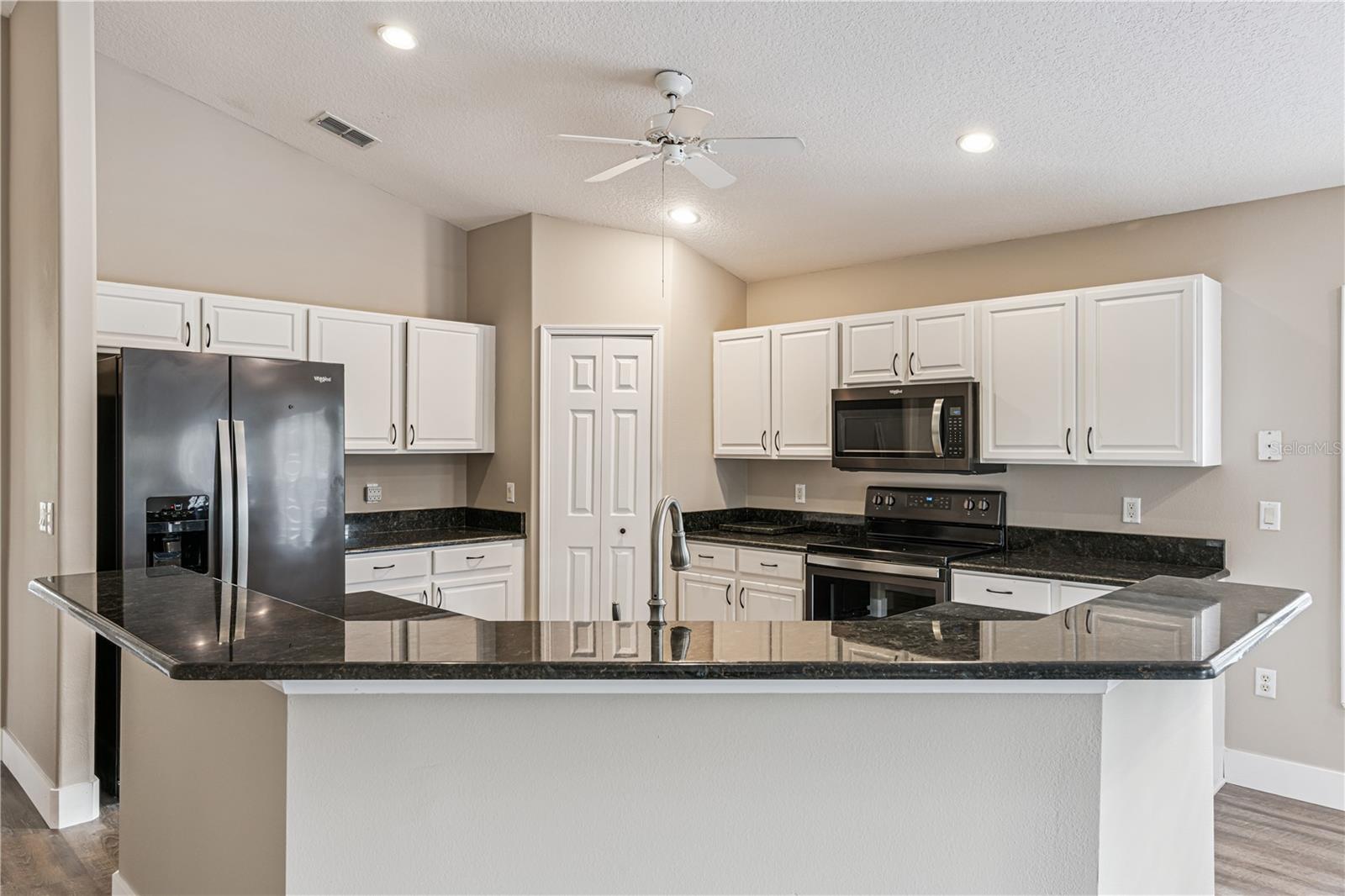 Image 10 of 33 For 1300 Winged Foot Drive