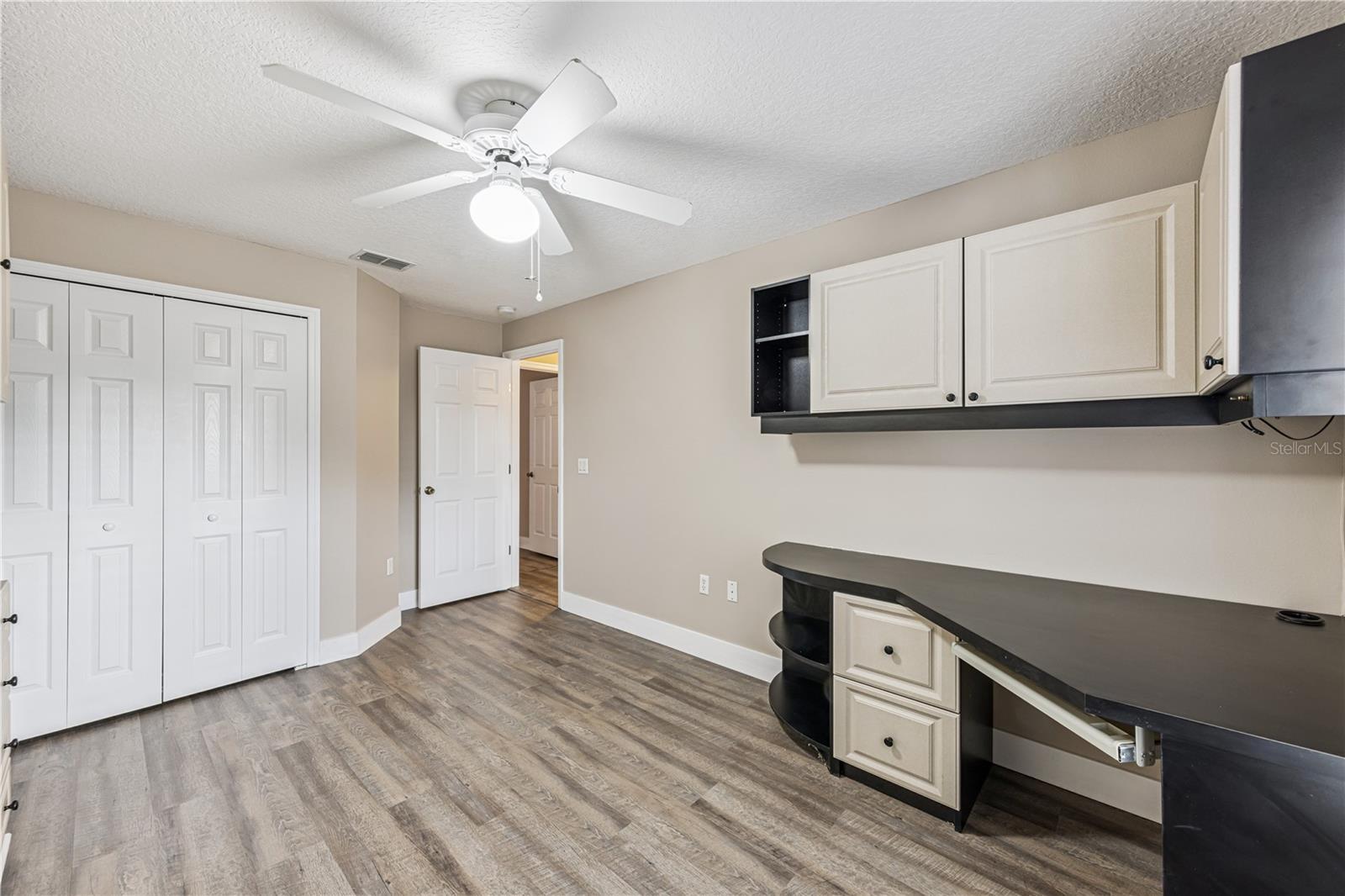 Image 21 of 33 For 1300 Winged Foot Drive