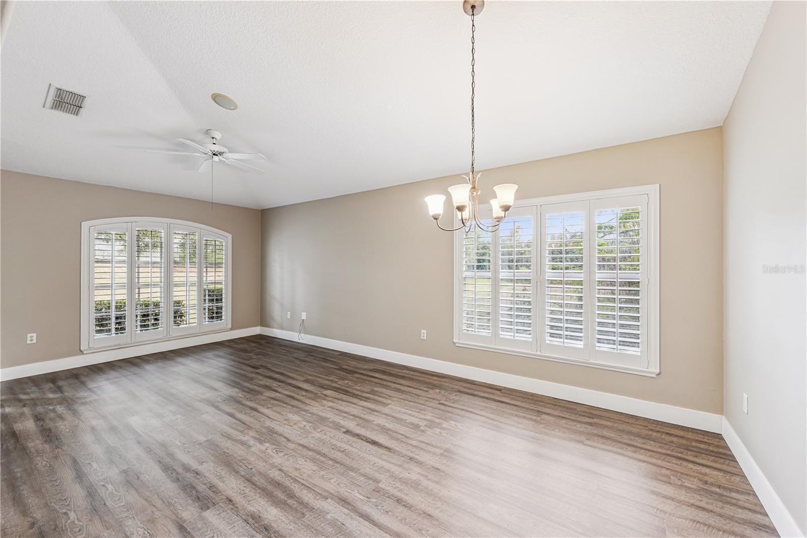 Image 3 of 33 For 1300 Winged Foot Drive