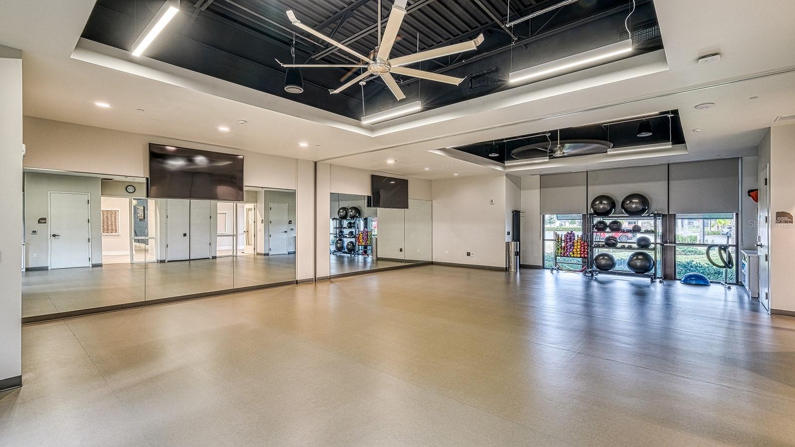 Image 35 of 49 For 2505 Cliff Way