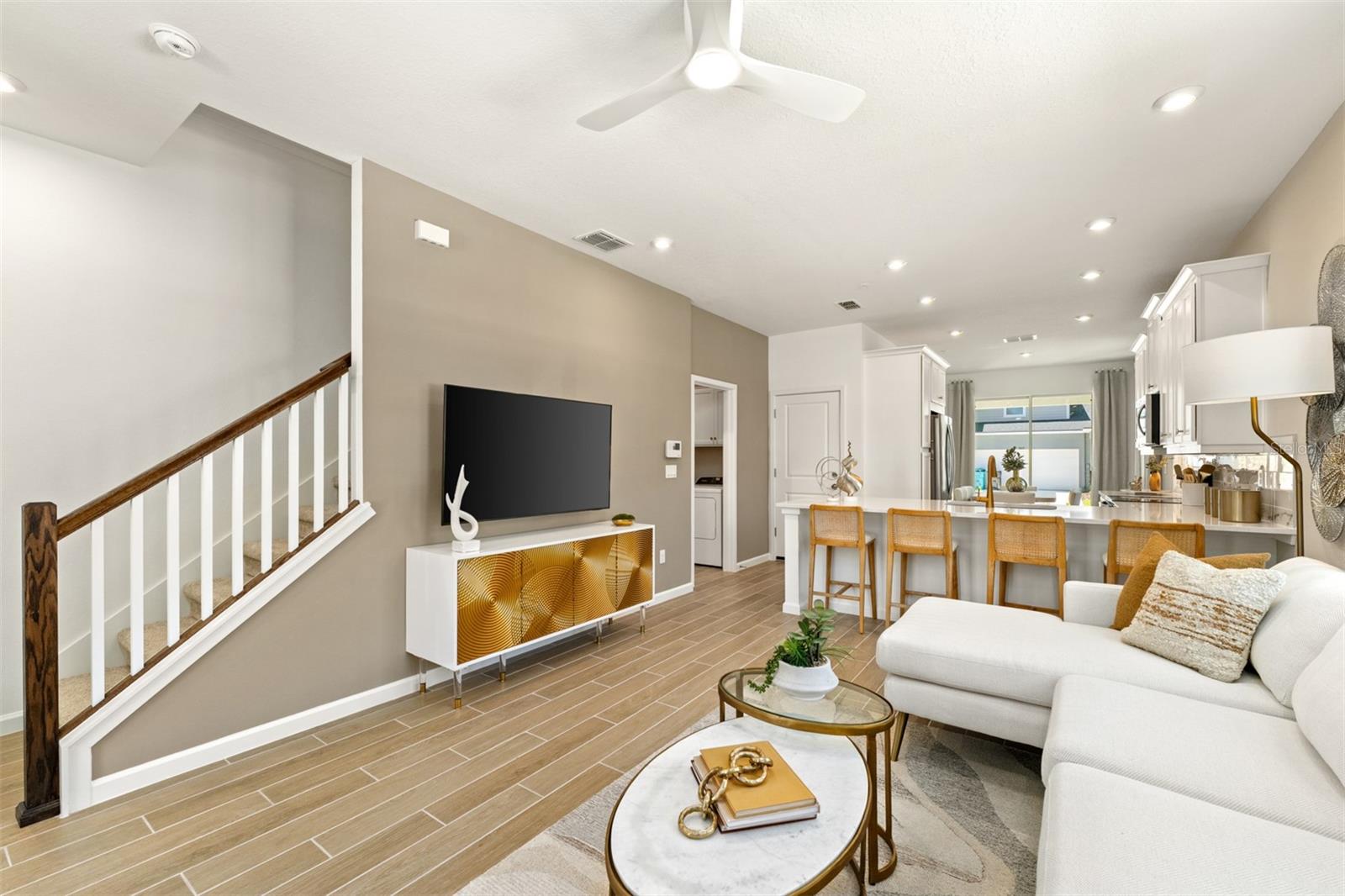 Image 8 of 22 For 10071 Gazebo Alley