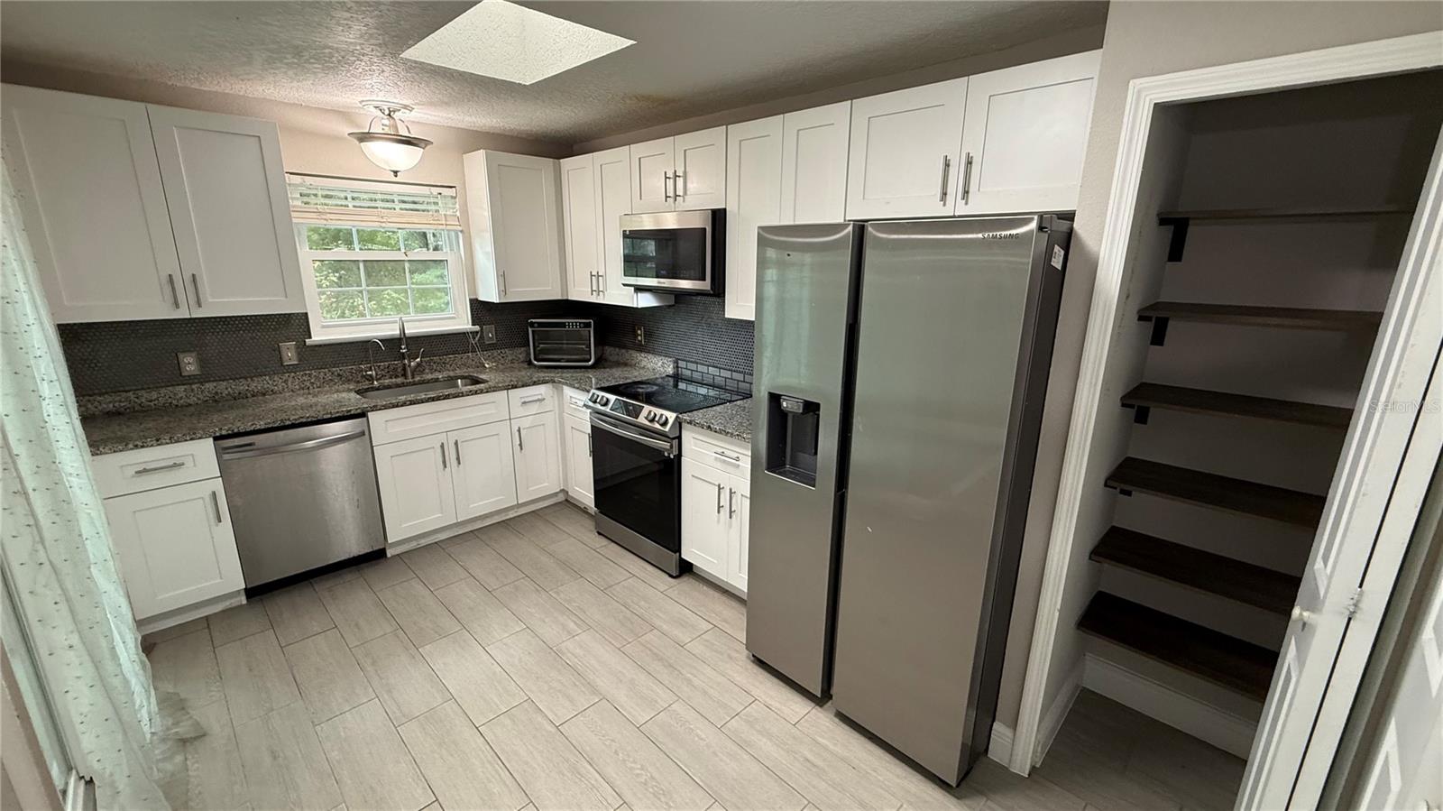 Image 12 of 38 For 9608 River Walk Court