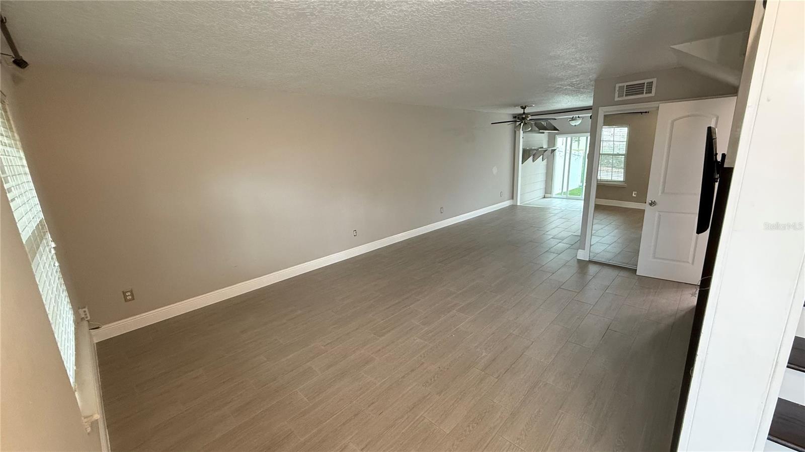 Image 5 of 38 For 9608 River Walk Court