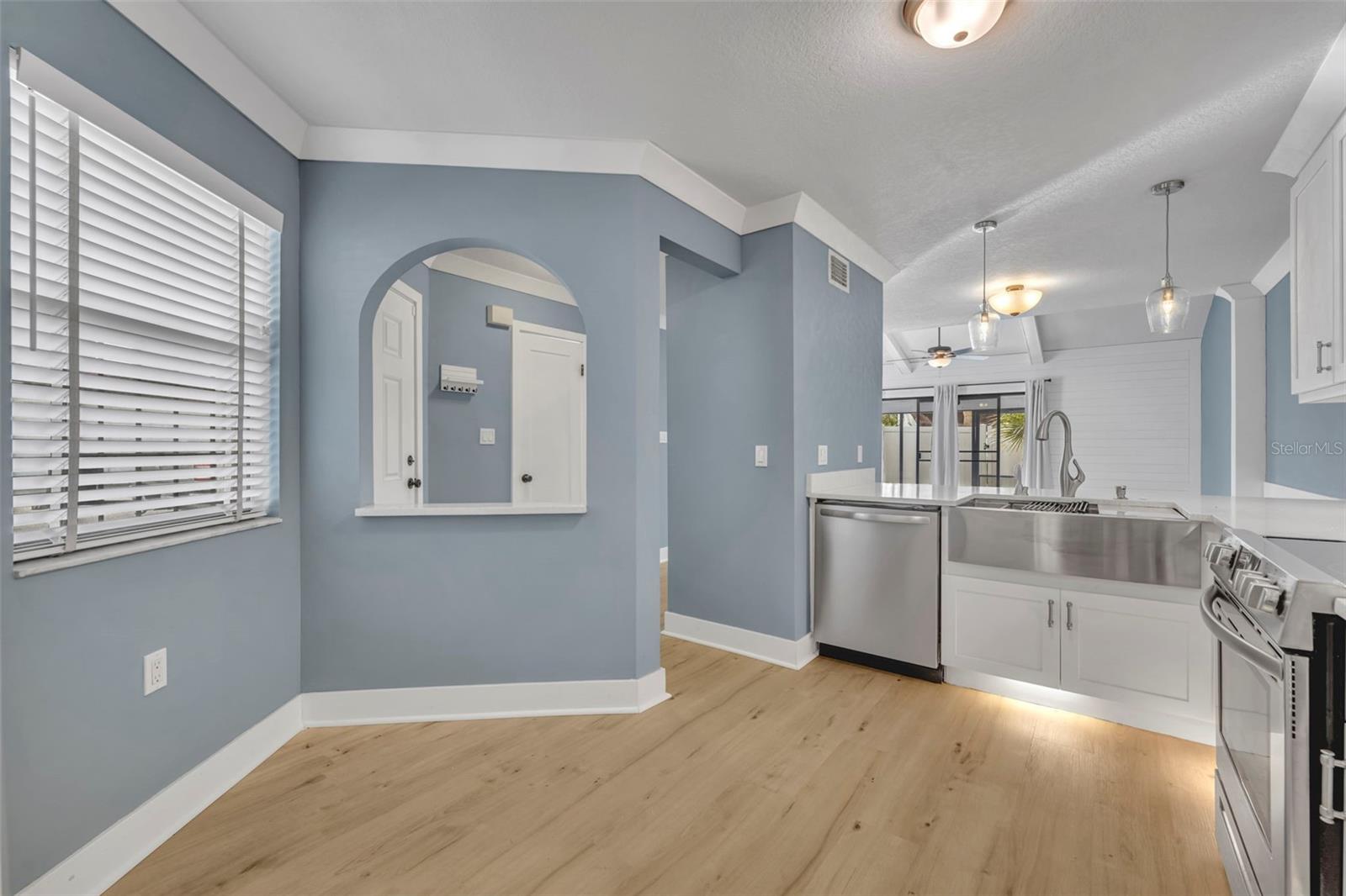 Image 10 of 31 For 5070 Ernst Court 27