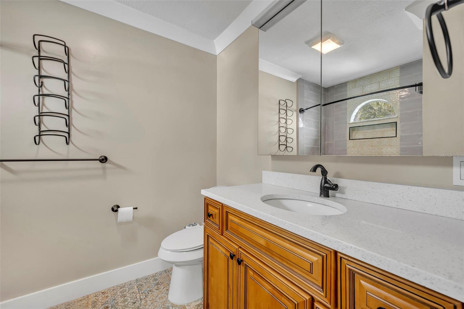 Image 20 of 31 For 5070 Ernst Court 27