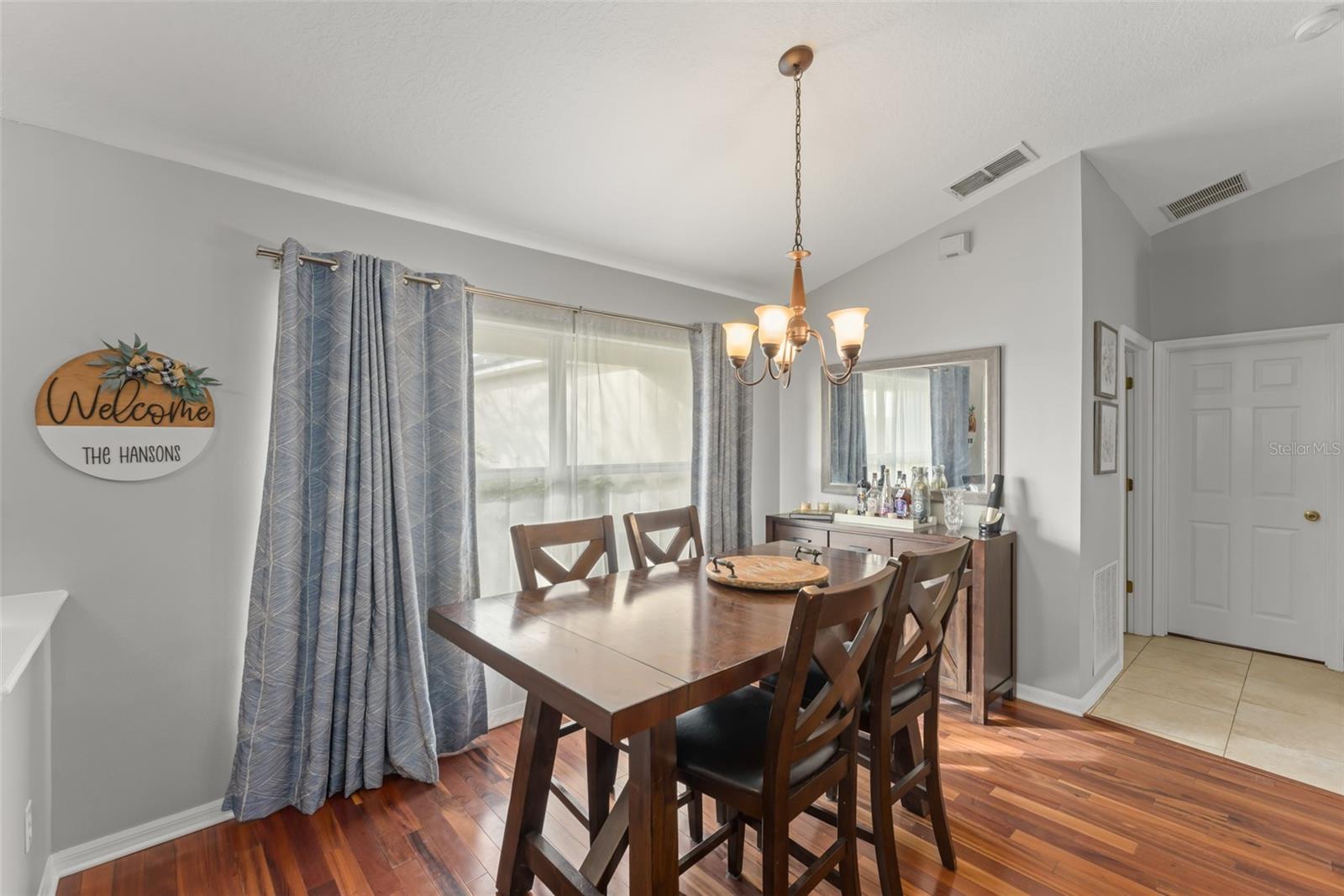 Image 13 of 45 For 806 Breezy Lake Way