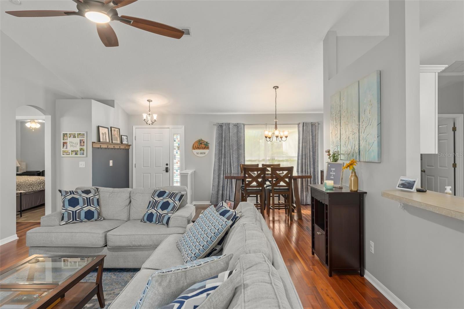 Image 20 of 45 For 806 Breezy Lake Way