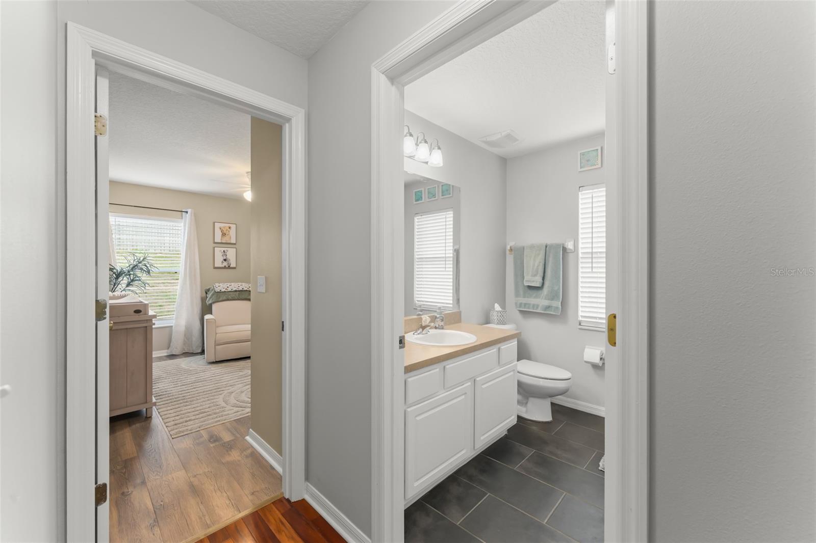 Image 3 of 45 For 806 Breezy Lake Way