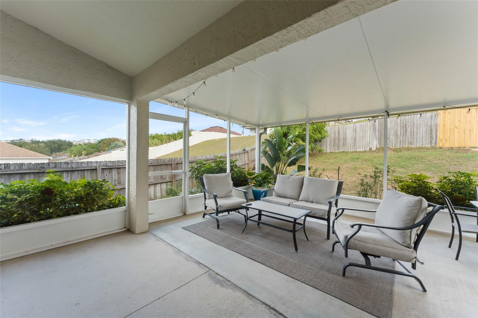 Image 34 of 45 For 806 Breezy Lake Way