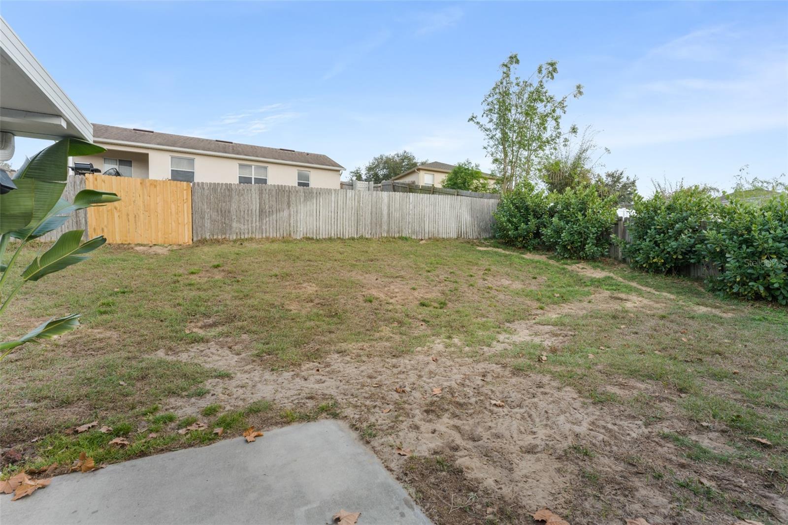 Image 39 of 45 For 806 Breezy Lake Way