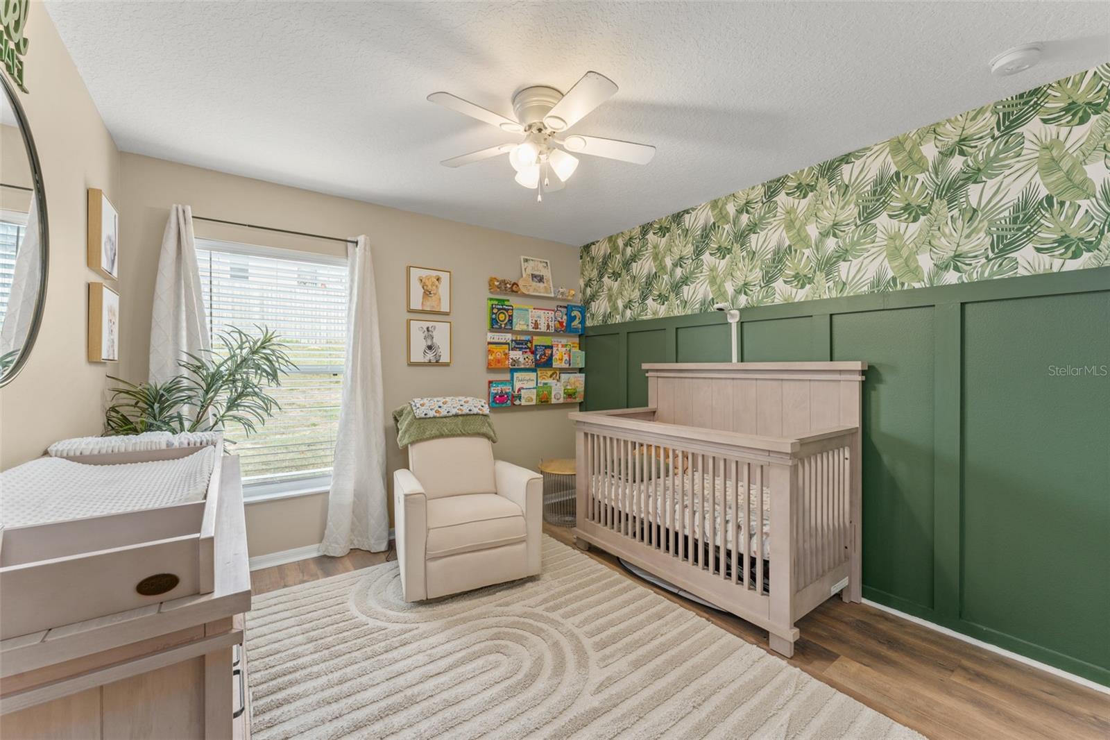 Image 5 of 45 For 806 Breezy Lake Way