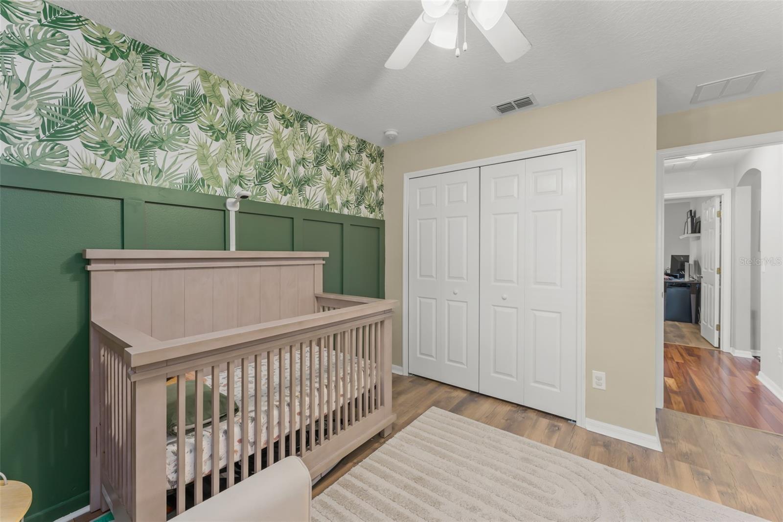 Image 6 of 45 For 806 Breezy Lake Way