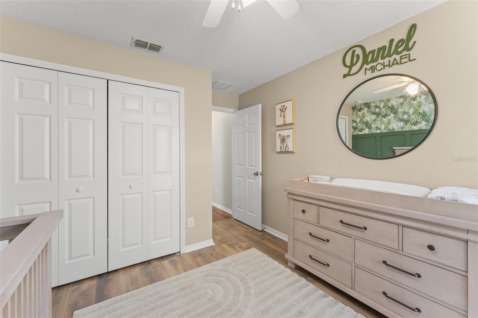 Image 7 of 45 For 806 Breezy Lake Way