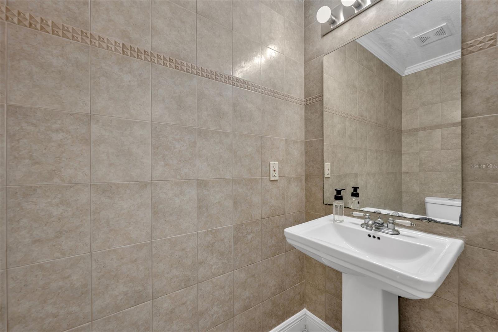 Image 19 of 36 For 3024 Natoma Way