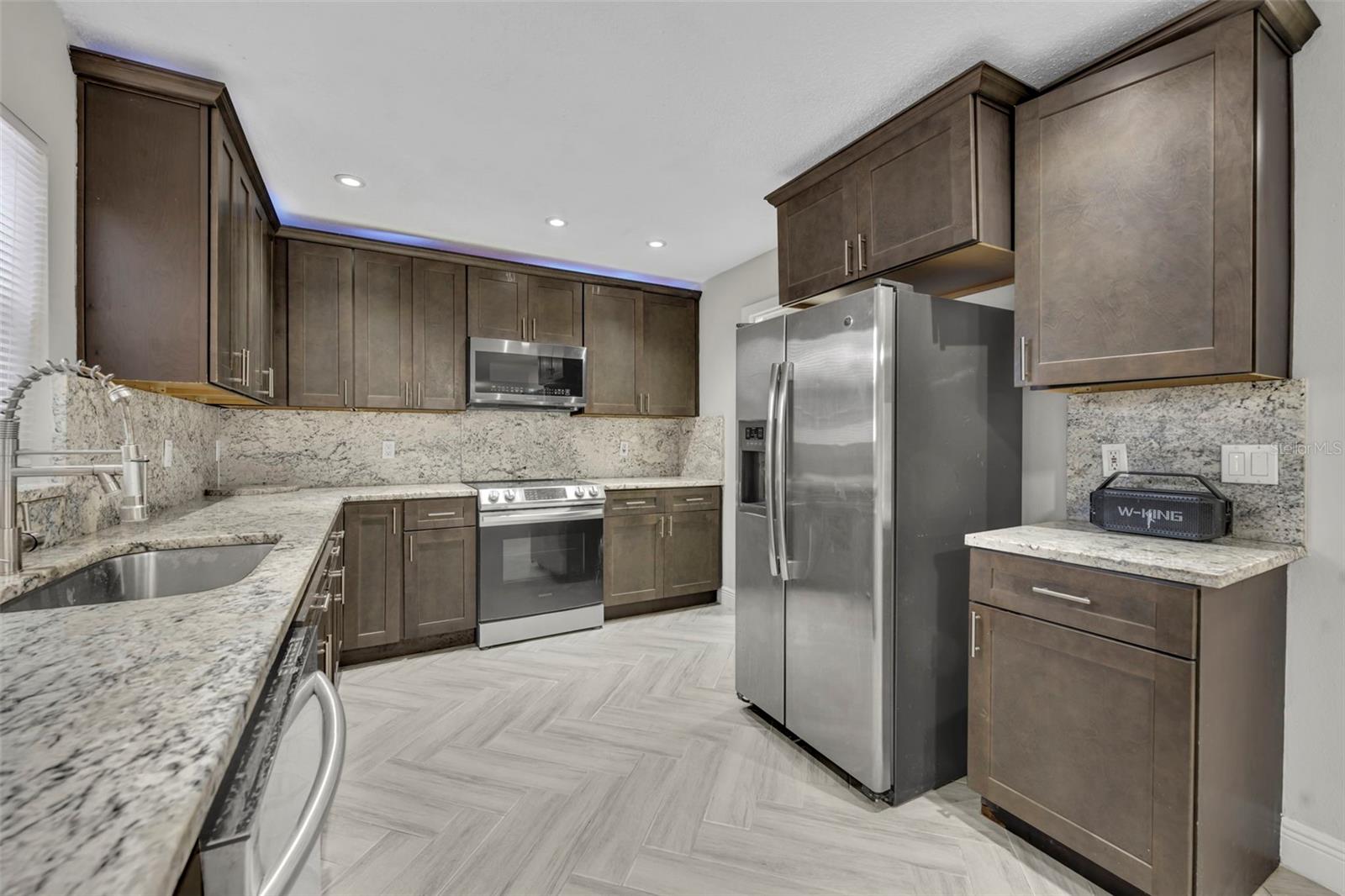 Image 9 of 36 For 3024 Natoma Way