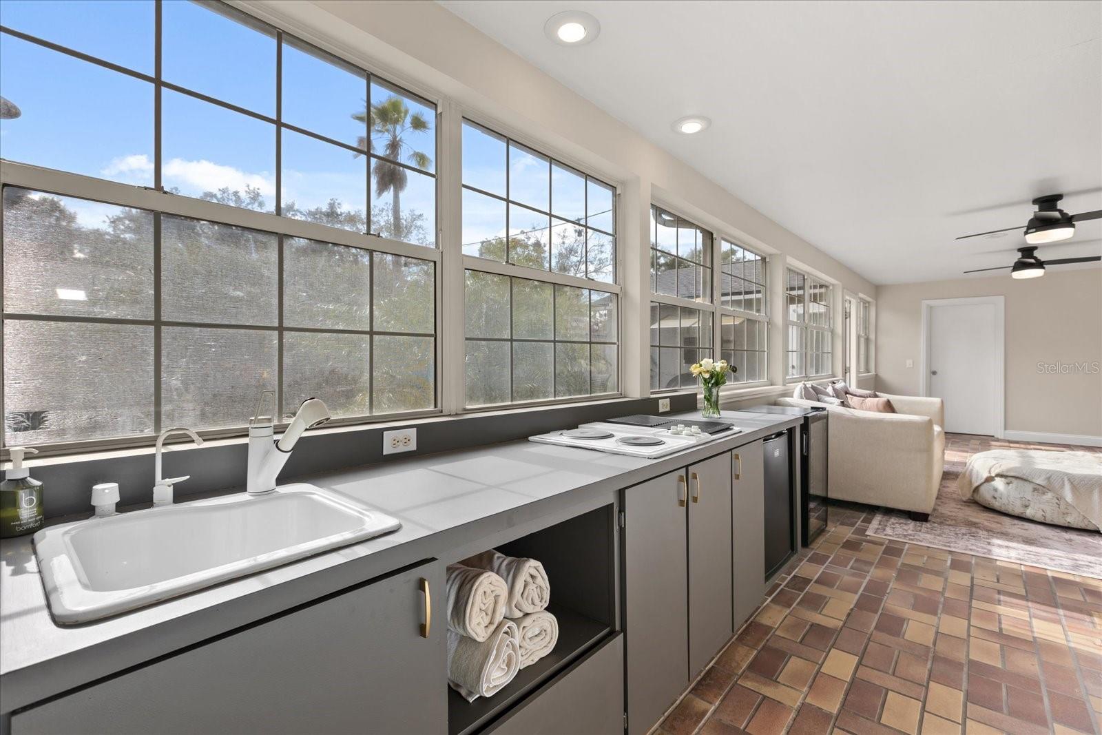 Image 15 of 36 For 310 White Oak Circle