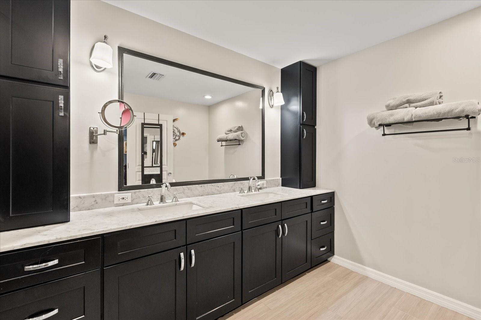 Image 20 of 36 For 310 White Oak Circle