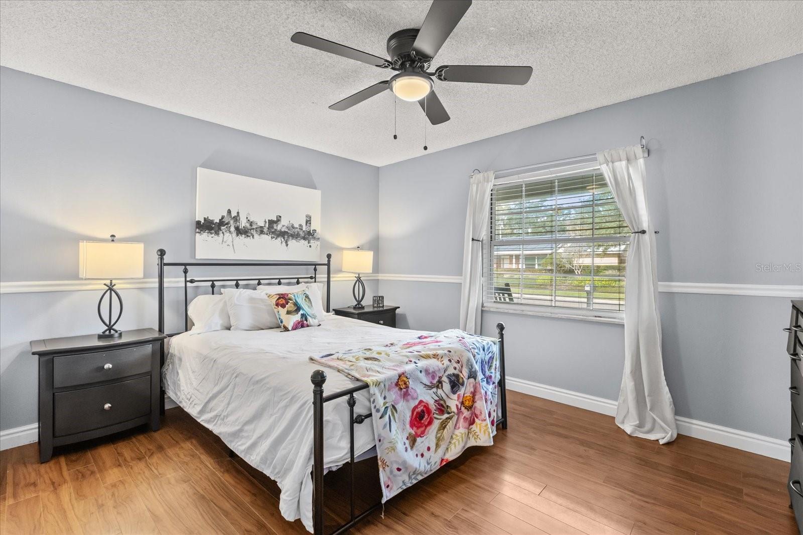 Image 23 of 36 For 310 White Oak Circle