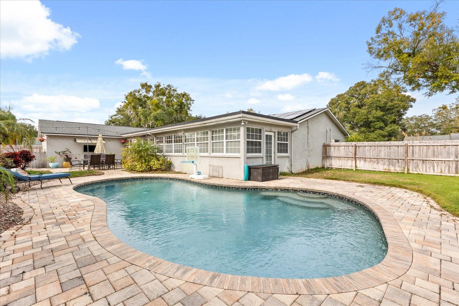 Image 31 of 36 For 310 White Oak Circle