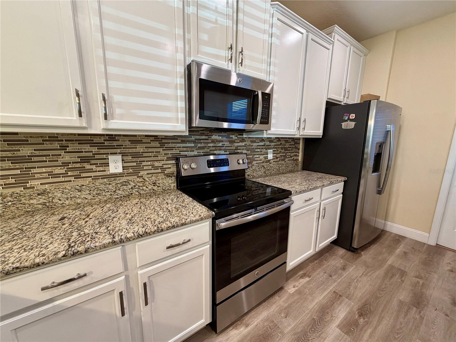 Image 5 of 41 For 5637 Water Rose Road