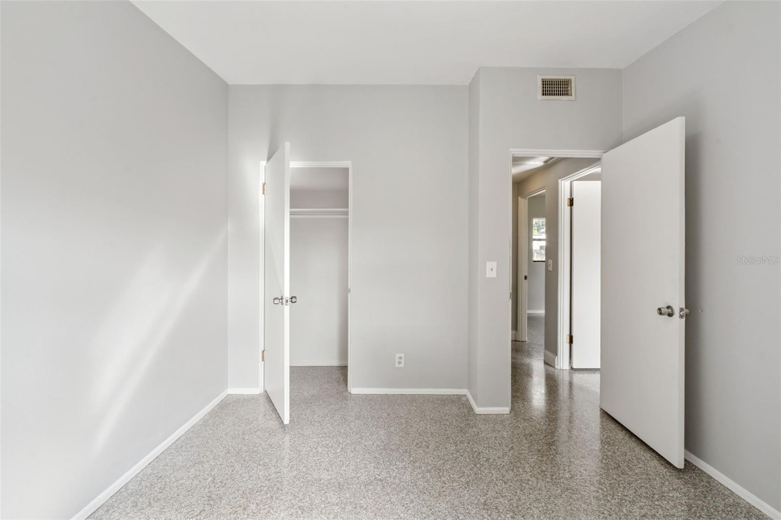 Image 11 of 16 For 705 Cherokee Circle