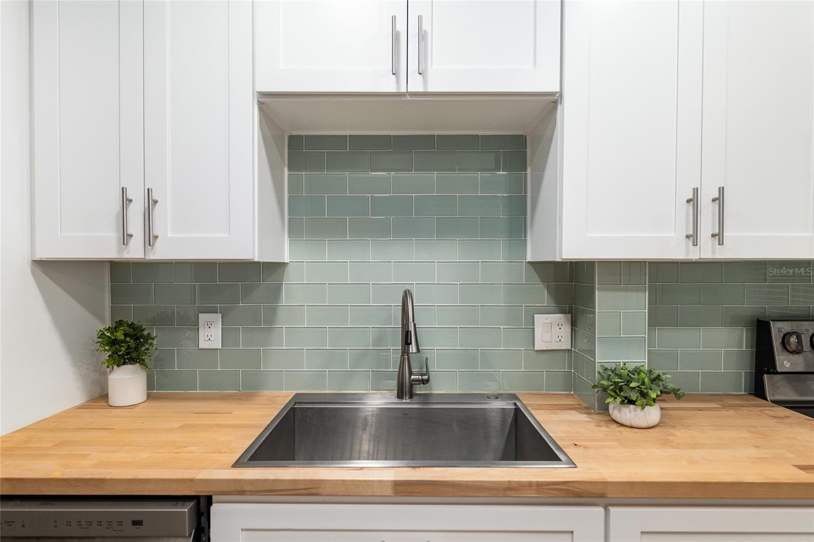 Image 26 of 58 For 5240 92nd Court