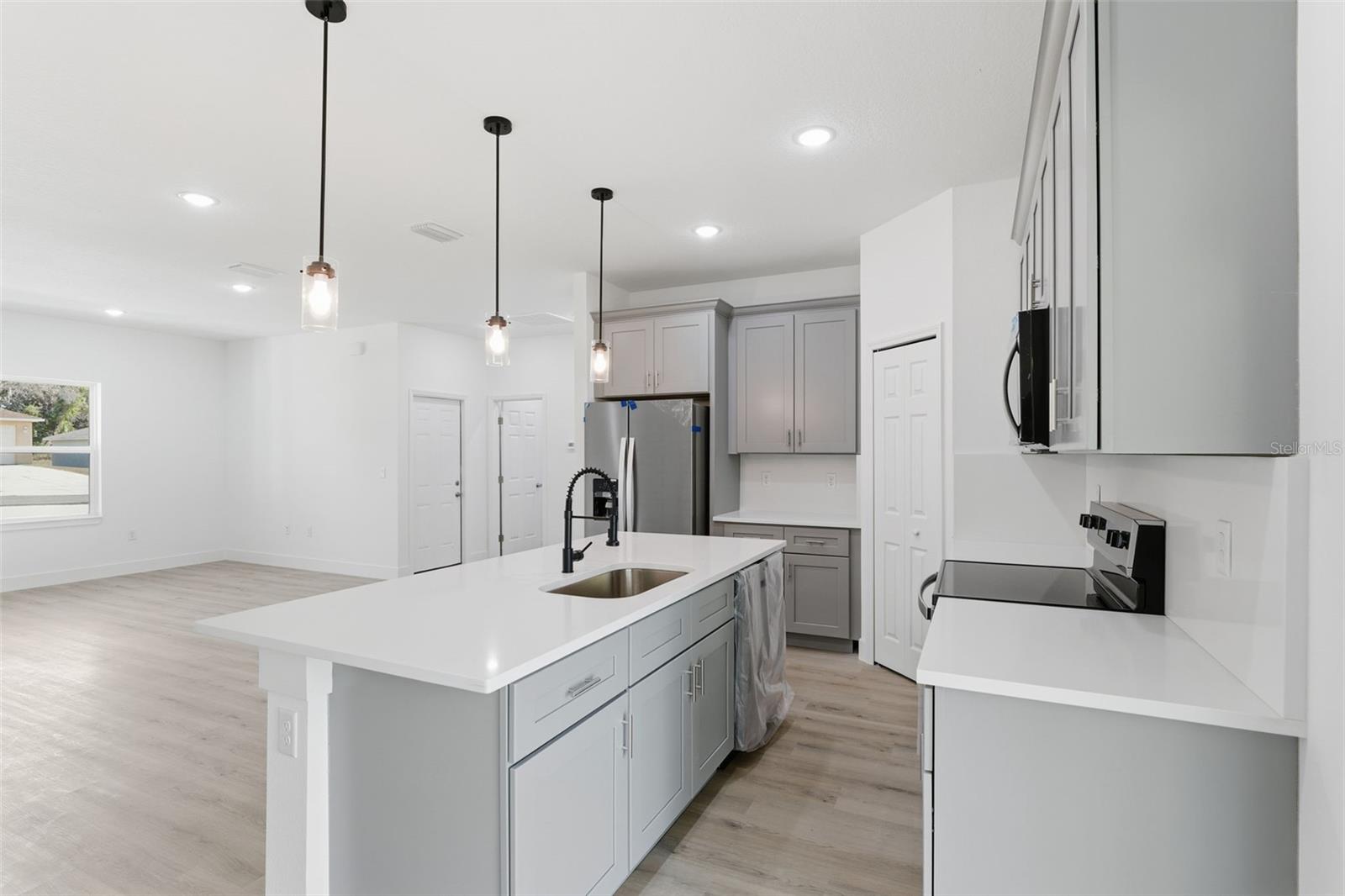 Image 15 of 35 For 2275 Linden Drive