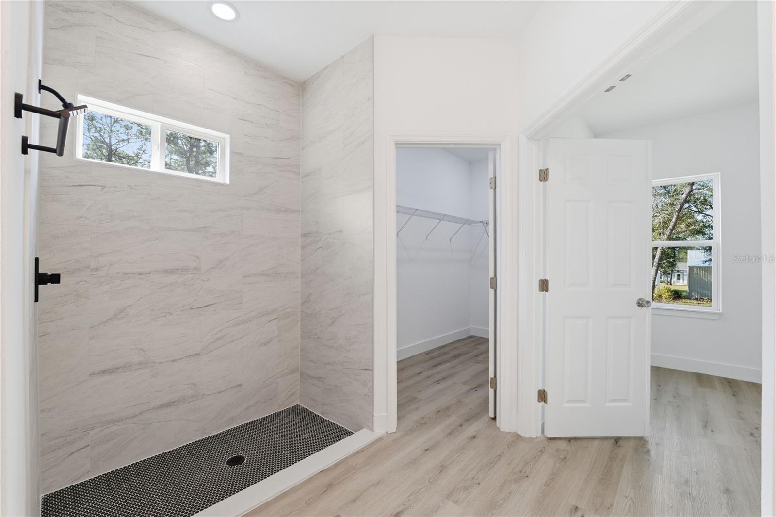 Image 20 of 35 For 2275 Linden Drive