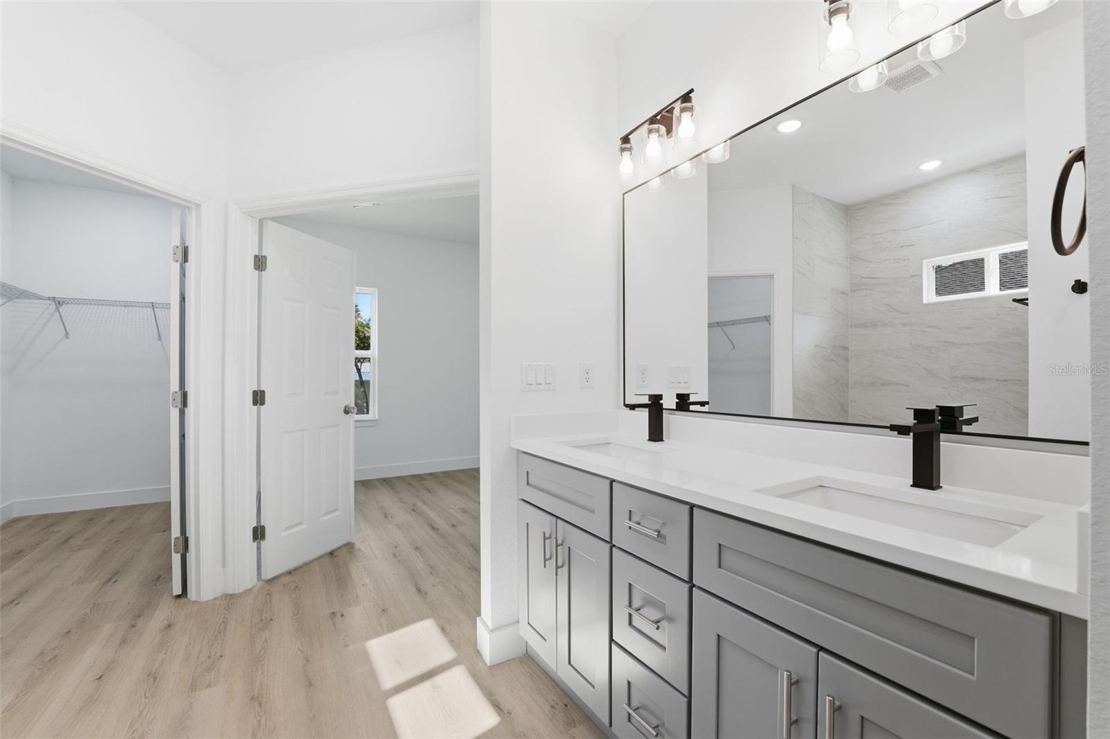 Image 21 of 35 For 2275 Linden Drive